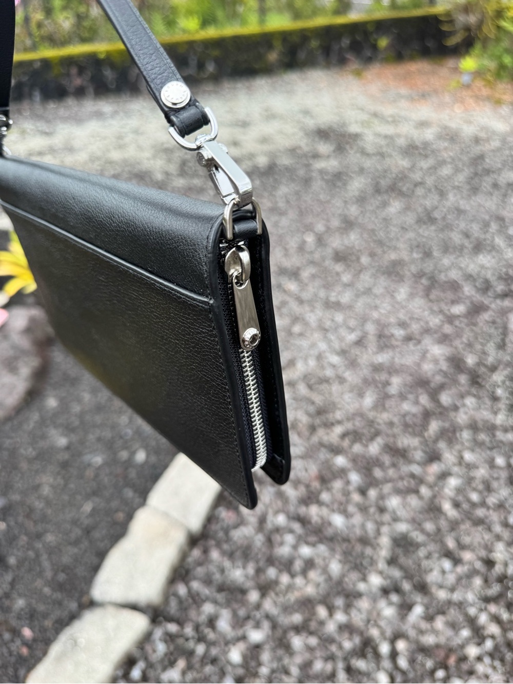 Henri Bendel Black Leather Zip Around Wallet Wristlet Clutch $198 Retail - Picture 5 of 15